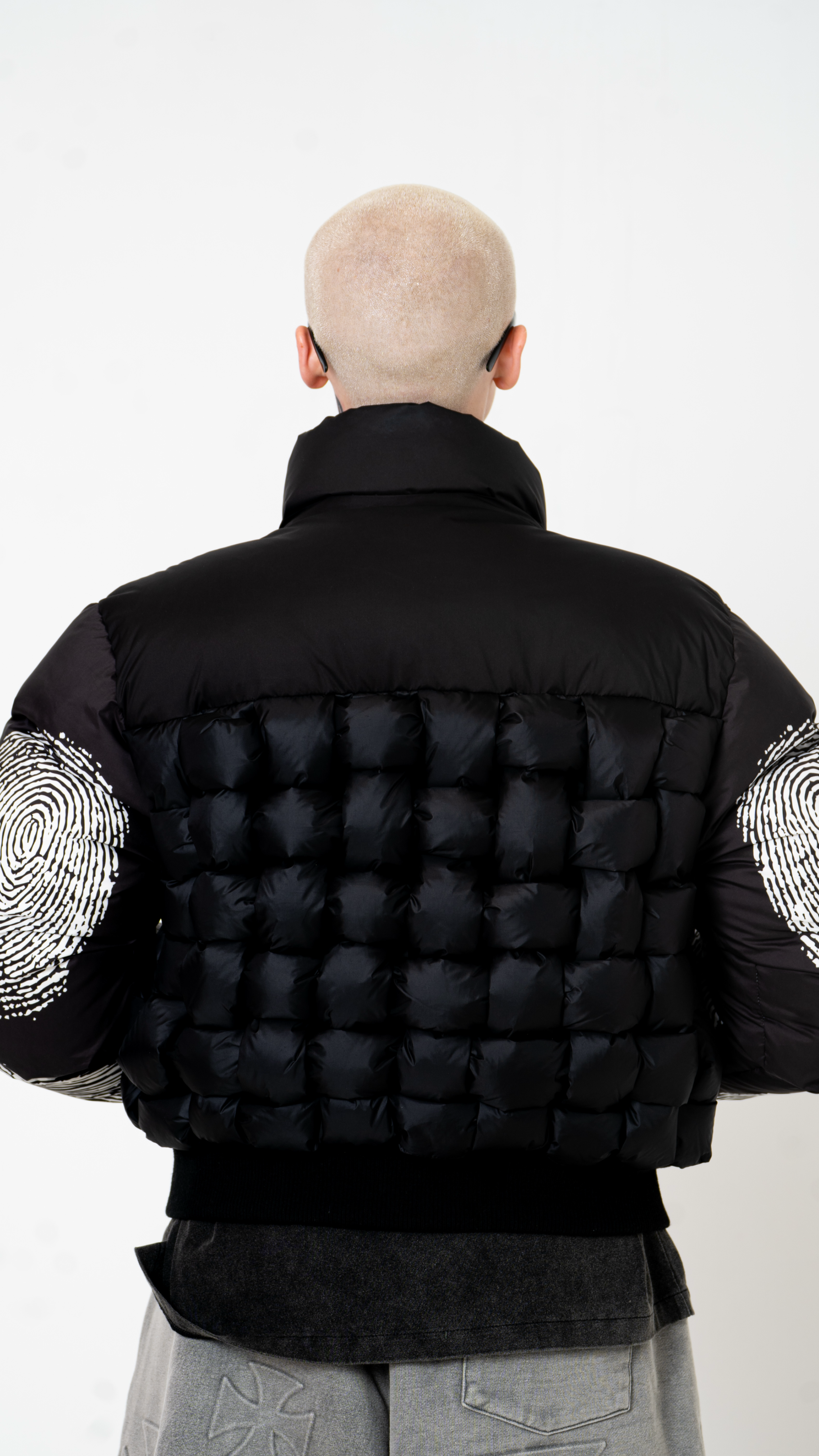 1/1 Weaved fingerprint puffer