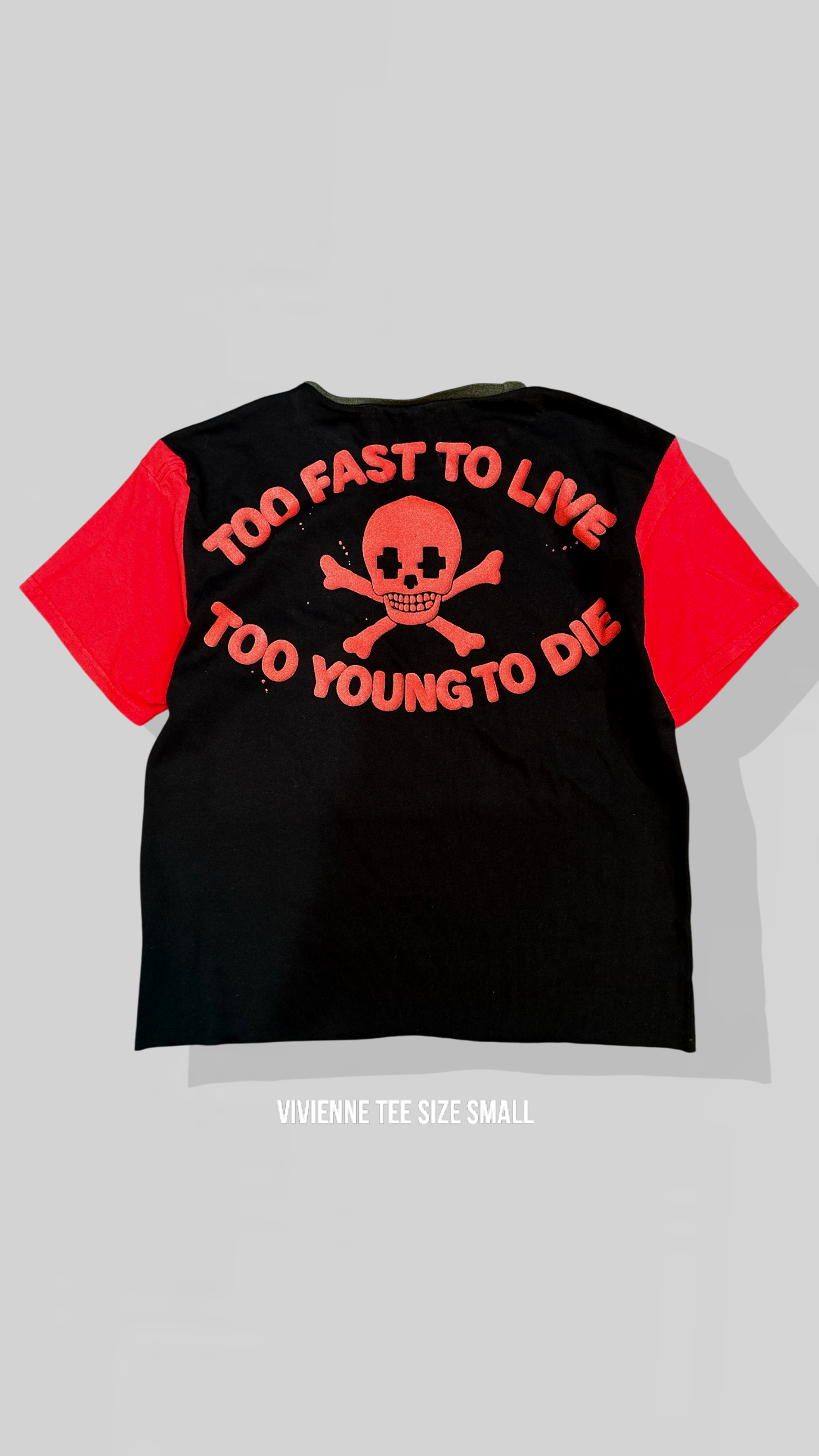 Vivienne ringer tee size small