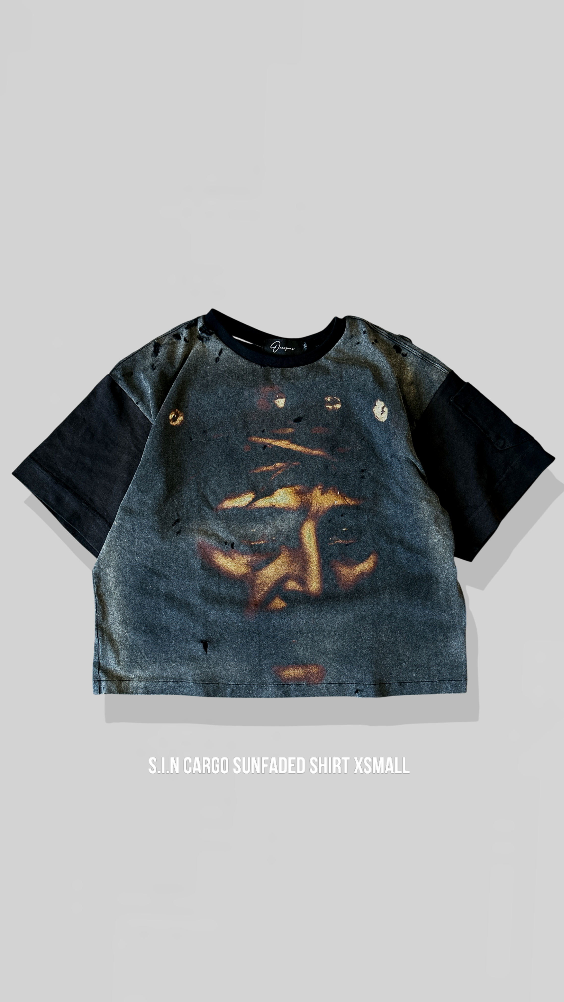 Sin cargo tee