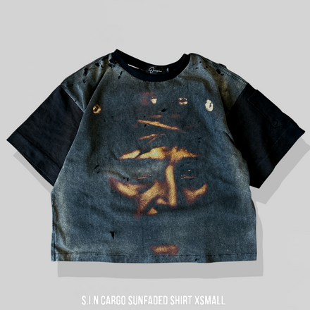 Sin cargo tee
